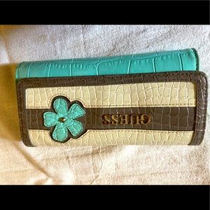Women’s Guess Wallet